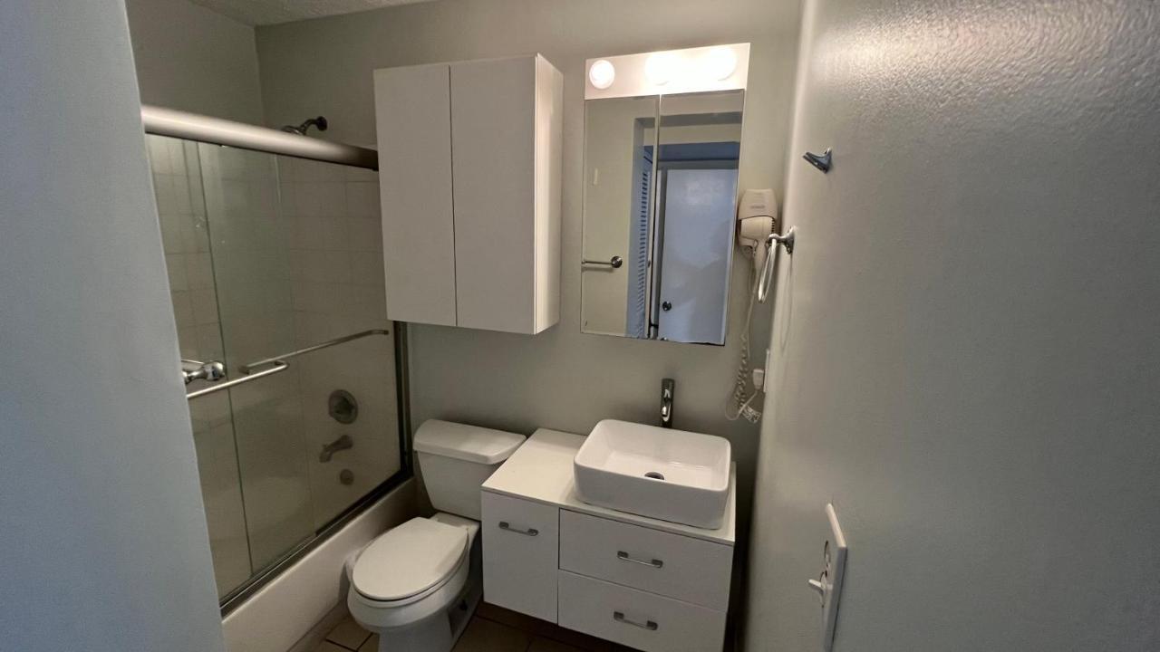 Ocean Front 2 Bedroom & Bath In Isla Verde San Juan Buitenkant foto